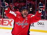 Tvorca histórie NHL Alex Ovečkin sa chystá vrátiť na pozoruhodnú 22. sezónu vo veku 40 rokov, keď podpísal novú ročnú zmluvu