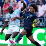 Bitka Romelu Lukaku a Chrisa Richardsa