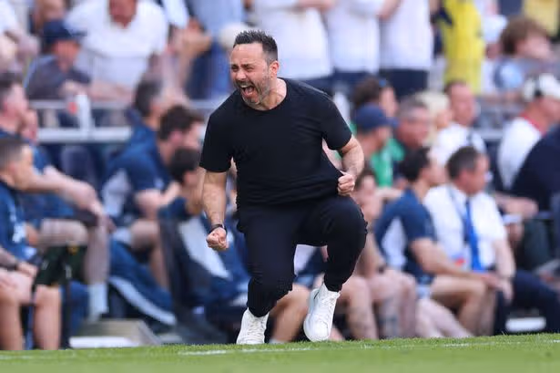 VLASTNOSŤ REKLAMY: Cena Rafaela Leaa sa mení, pretože Tottenham vedie prestupové rozhovory s tromi na užšom výbere