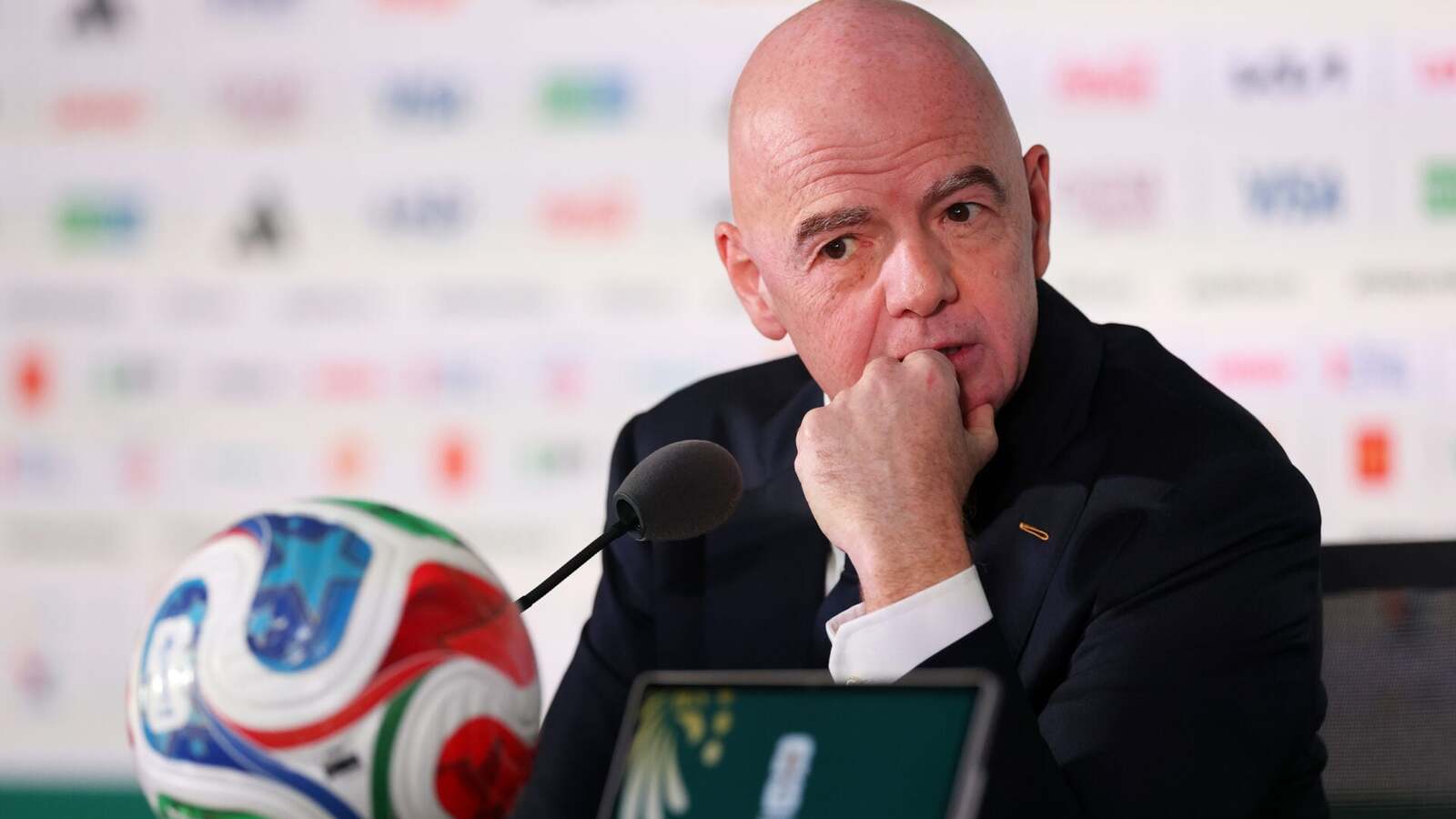 Viceprezident amerického futbalu odsúdil „egoistického“ Gianniho Infantina v súvislosti s tým, ako FIFA narába s majstrovstvami sveta
