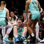 New York Liberty WNBA dáva gól Breanne Stewartovej