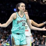 Breanna Stewart reaguje počas zápasu v Barclays Center.