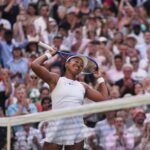 Wimbledon: Naomi Osakaová si poradila s Arynou Sabalenkovou, aby dosiahla štvrtky