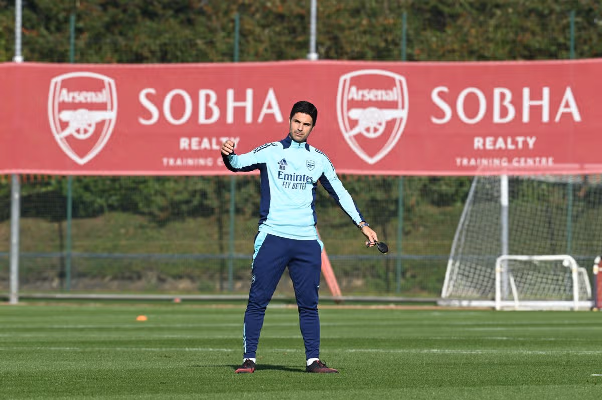 Arsenal bude hrať priateľsky za zatvorenými dverami