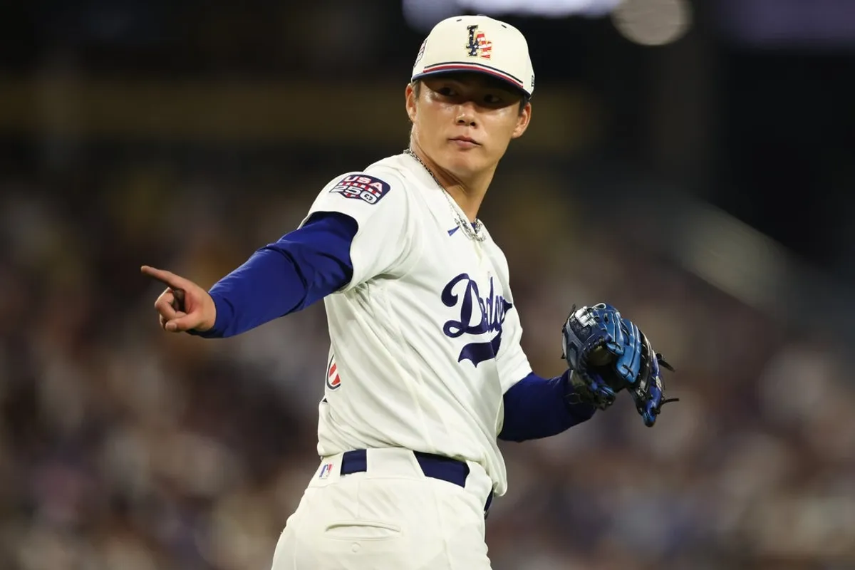 4. júla 2026; Los Angeles, Kalifornia, USA; Nadhadzovač Los Angeles Dodgers Yoshinobu Yamamoto (18) reaguje v siedmej zmene proti San Diego Padres na štadióne Dodger. Povinný kredit: Kiyoshi Mio-Imagn Images