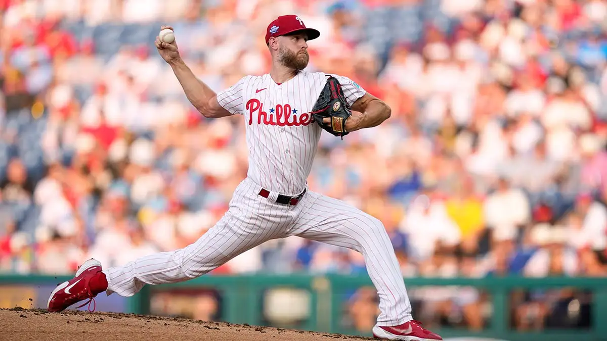 Zack Wheeler hrá počas zápasu vo Philadelphii.