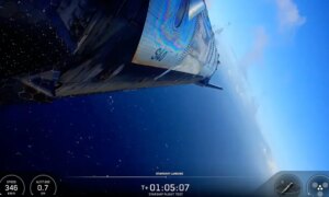 SpaceX-tells-FCC-that-Starship-Flight-14-will-enter-orbit.jpg