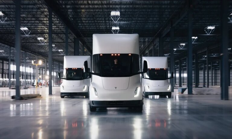 Tesla-Semi-lands-largest-electric-truck-deal-in-US-history.jpeg